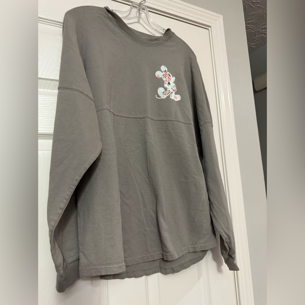 Disney Cast member spirit jersey medium 100% cotton